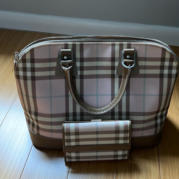 Burberry handbag and matching Used but in great